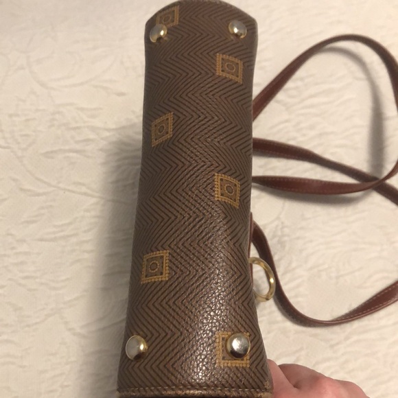 Texier leather shoulder bag with matching wallet. - Picture 6 of 7